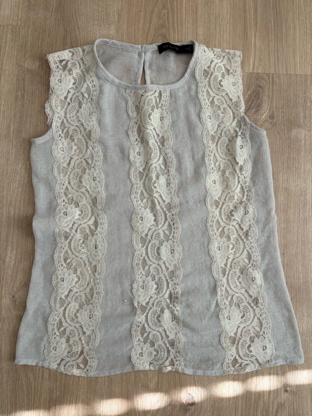 Ann Taylor linen and Lace-Trim sleeveless Women's Top in Cream
